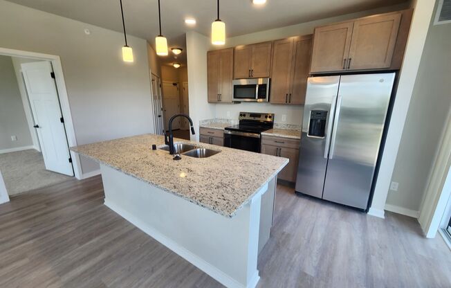 2 beds, 2 baths, 972 sqft, $1,640, Unit 1211-301