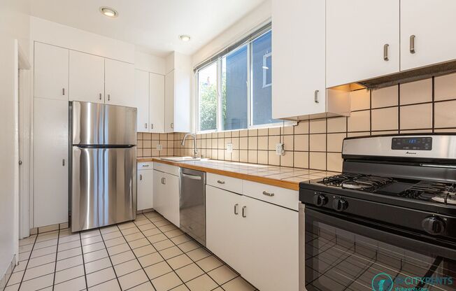 1 bed, 1 bath, $4,500, Unit 148 Lone Mountain Terrace