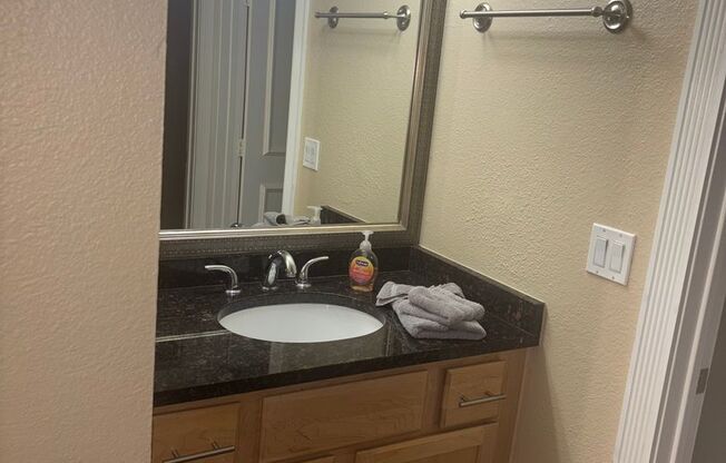 2 beds, 2 baths, $2,195, Unit 213
