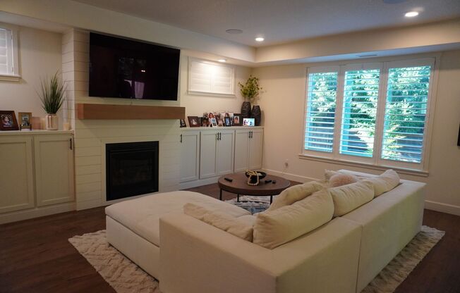 Beautiful Heritage Home built by New Tradition Homes for Lease - 8400 NE 168th Ave