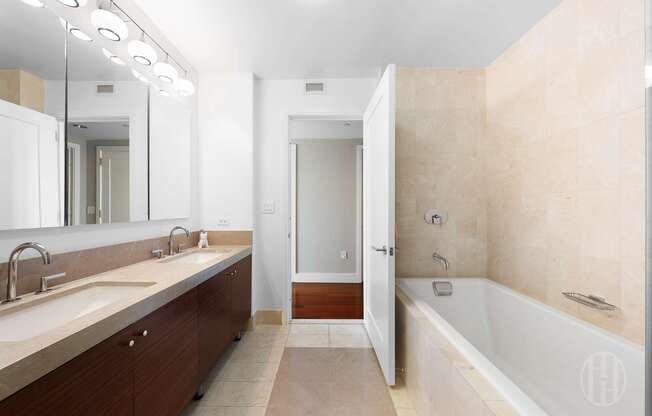 3 beds, 4.5 baths, 2,097 sqft, $20,000, Unit 21F