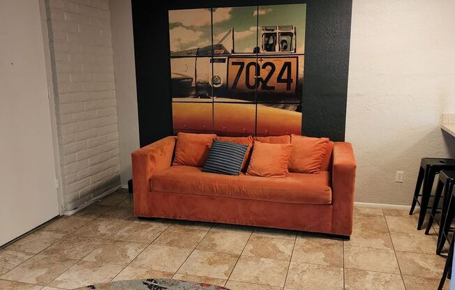 1 bed, 1 bath, 575 sqft, $1,110, Unit 12