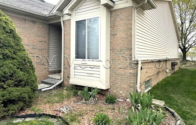 MOVE-IN READY RANCH-STYLE CONDO