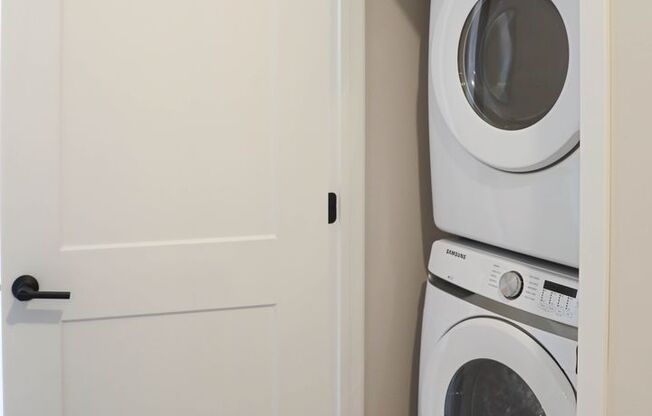 2 beds, 2 baths, 1,144 sqft, $2,650, Unit 527