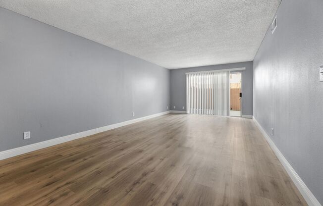 2 beds, 1 bath, 792 sqft, $1,350, Unit 711C5