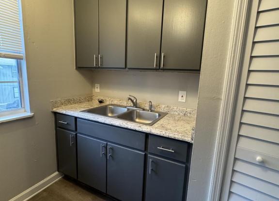 2115 Pasco Street Apt B