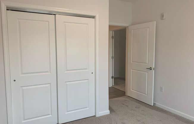 3 beds, 2 baths, 1,344 sqft, $1,665, Unit 226