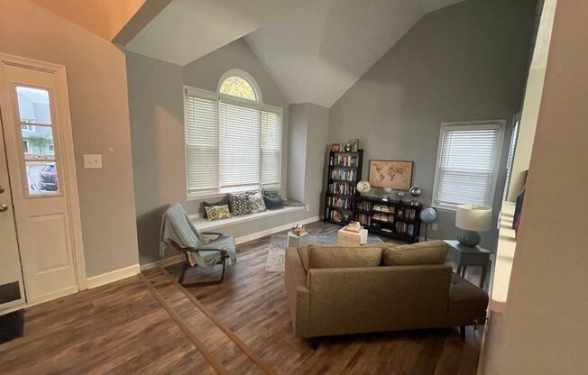 Beautiful Waterfront Home in Greenwood Estates
