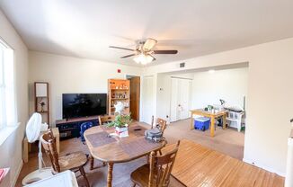 1 bed, 1 bath, $1,250, Unit Unit 913