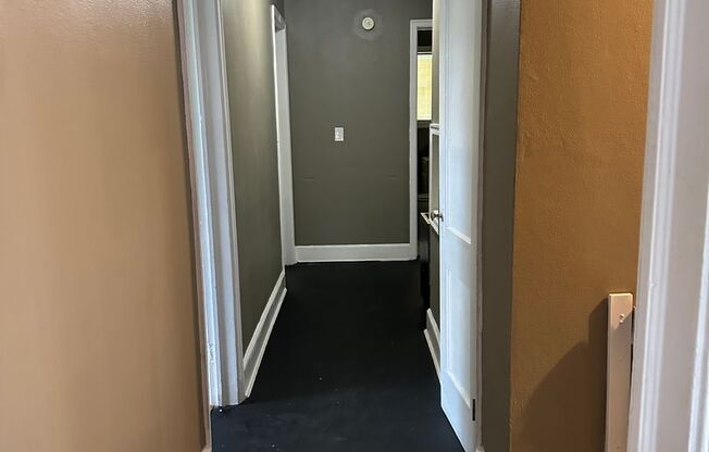 2 beds, 1 bath, $745