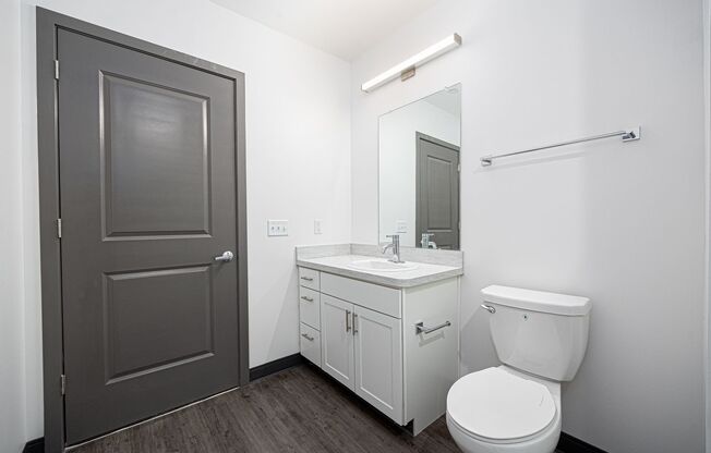 2 beds, 2 baths, 987 sqft, $1,750, Unit 412