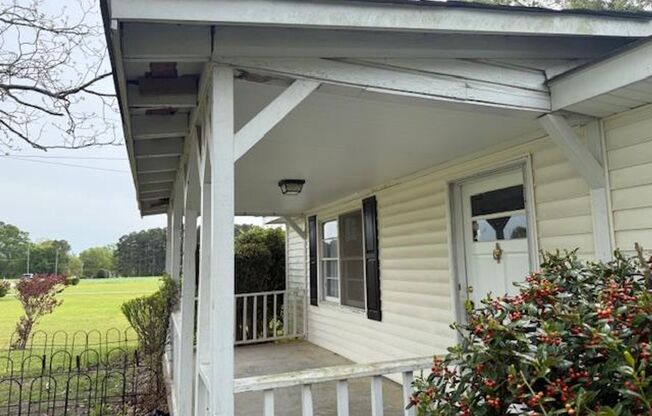 2205 Stewart Street - Bev Roberts Rentals & Property Management