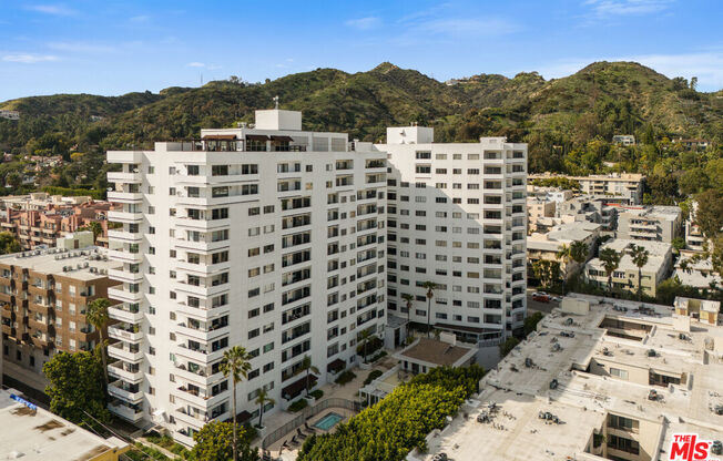 1 bed, 1.5 baths, 998 sqft, $3,500, Unit 503