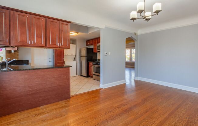 5726 N MOZART
