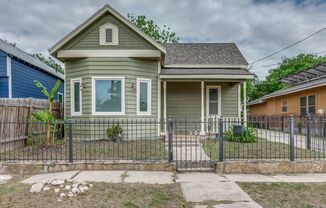 CHARMING DENVER HEIGHTS 3-BEDROOM