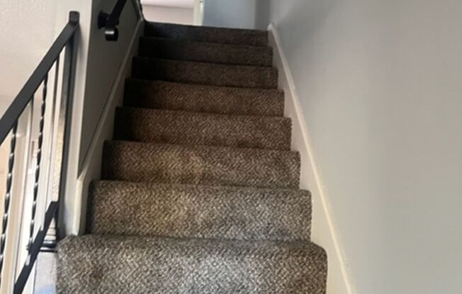 2 beds, 1.5 baths, 1,698 sqft, $1,275, Unit 1303