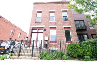 624 S OAKLEY AVE