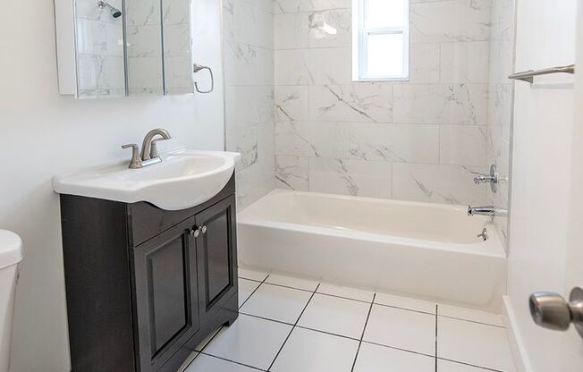 2 beds, 1 bath, 955 sqft, $1,950, Unit 101-F6