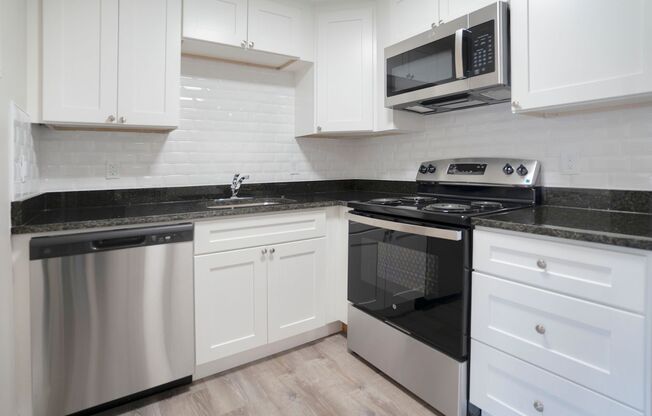 2 beds, 1 bath, 1,050 sqft, $2,750, Unit 75-4