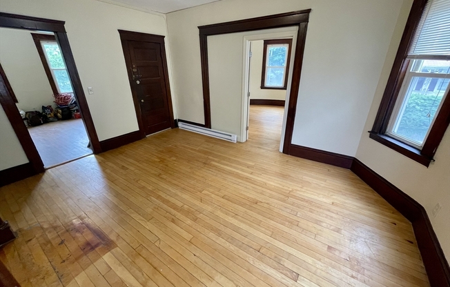 10 AGAWAM ST