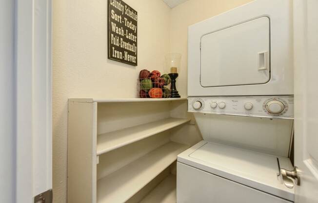 In Unit Washer and Dryer, sHELVES