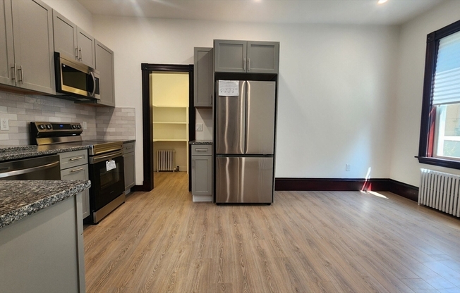 2 beds, 1 bath, 1,700 sqft, $3,000, Unit 1