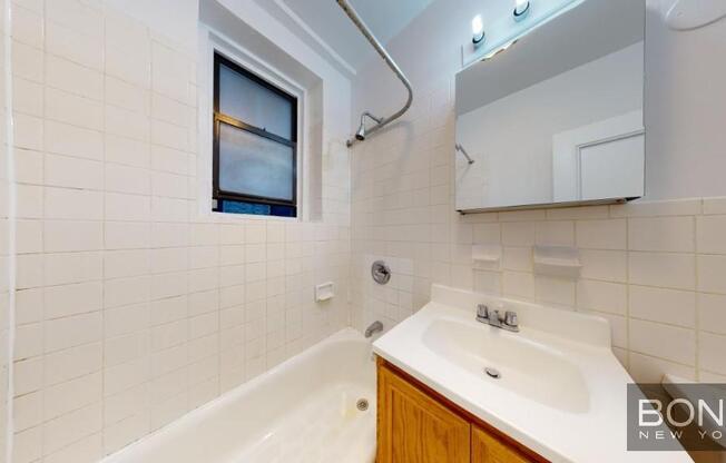 2 beds, 1 bath, $4,250, Unit 307