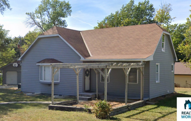 Adorable 4+ bedroom house