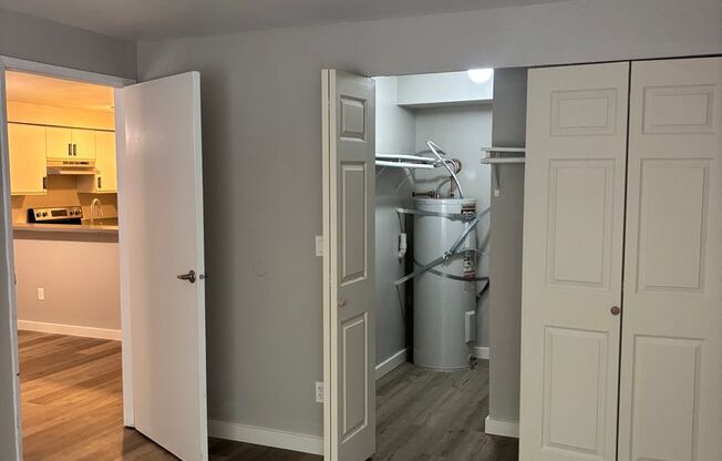 1 bed, 1 bath, 715 sqft, $1,995, Unit 216