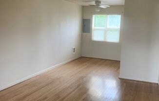 1 bed, 1 bath, $700, Unit #1643