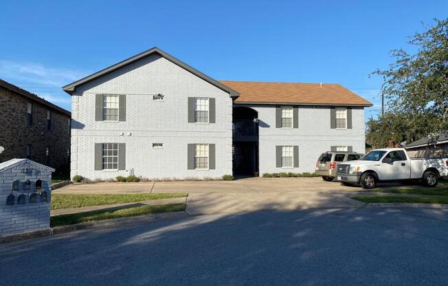 417 E ULEX AVE