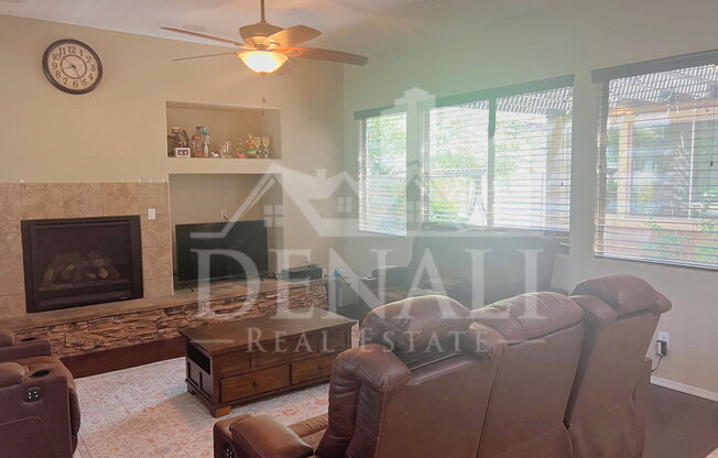 32604 N 24 DR