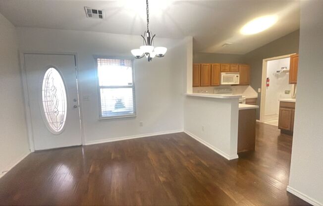 3 beds, 2 baths, $1,450