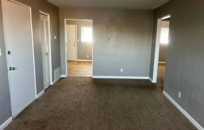 2 beds, 1 bath, 750 sqft, $1,095, Unit B10 1011 16
