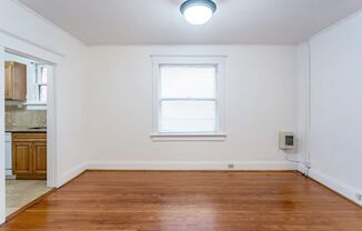 Studio, 1 bath, 313 sqft, $950, Unit 26