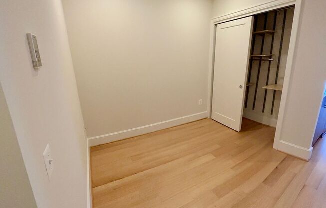 1 bed, 1 bath, 366 sqft, $2,500, Unit 414