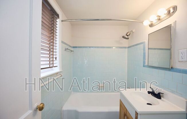 1347 BRIARWOOD DR NE