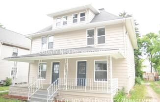 907 BERWIN AVE