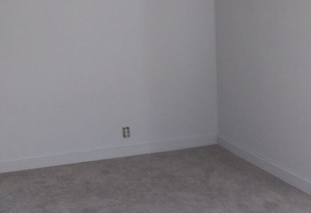 Studio, 1 bath, $695, Unit Apt 10