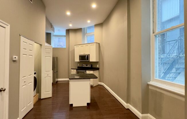 Apartment Units with In-Unit Laundry in Downtown Baltimore, MD!