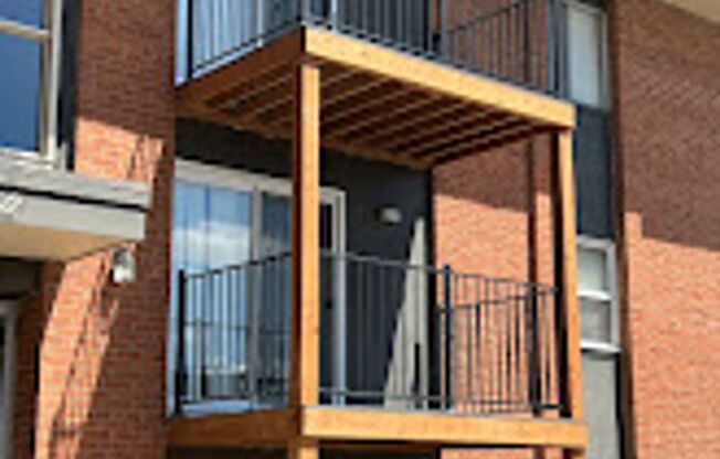 Blue Springs Apartments