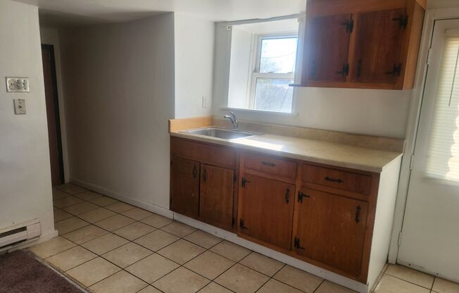 1 bed, 1 bath, 950 sqft, $1,100, Unit #1