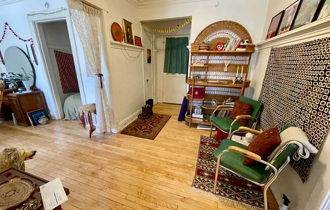 Studio, 1 bath, $895, Unit 23