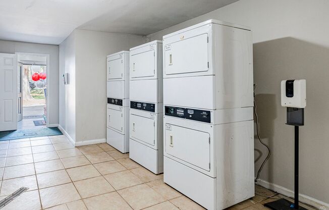 1 bed, 1 bath, 672 sqft, $1,100, Unit 2010-02