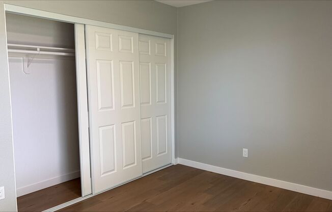 3 beds, 2 baths, 1,125 sqft, $3,350, Unit 82