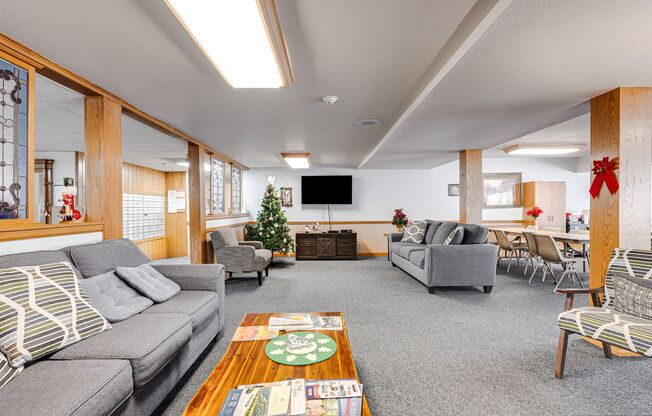 2 beds, 2 baths, 950 sqft, $1,199, Unit 224