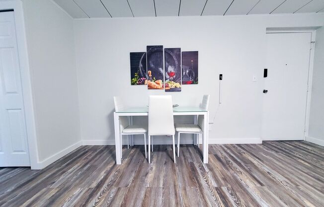 2 beds, 1 bath, 750 sqft, $1,199