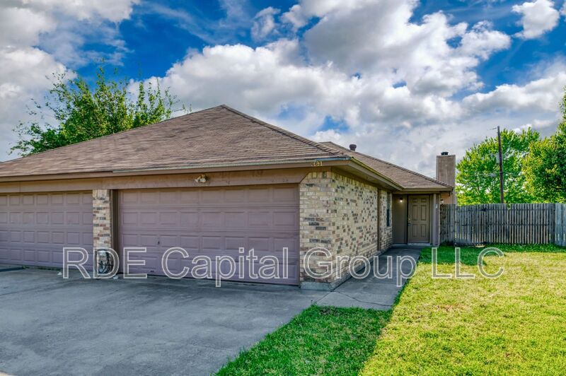 6631 PARKVIEW LN
