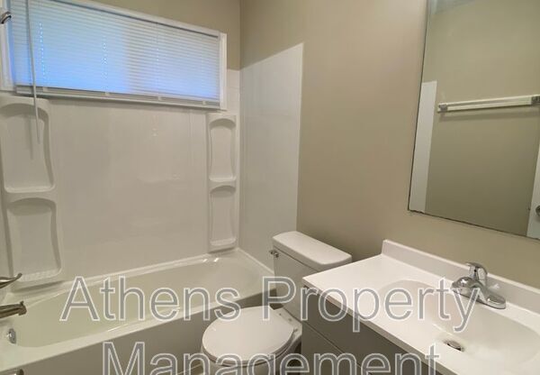 117 JOCKEY CLUB DR