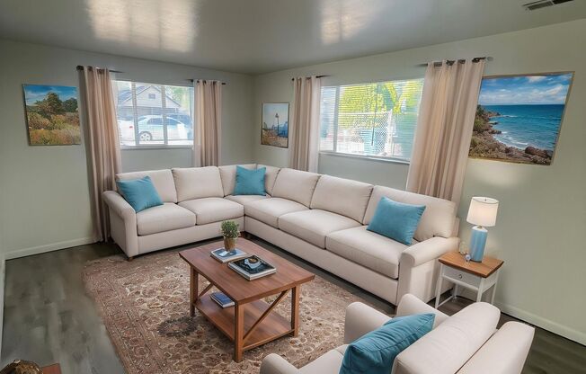 1113 W Arroyo Ave